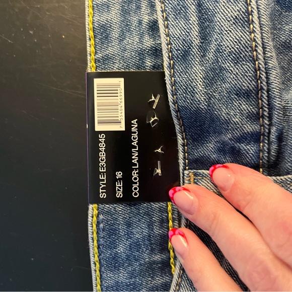 NWT DKNY Size 16 Medium Wash Blue Denim Skirt - Picture 4 of 9